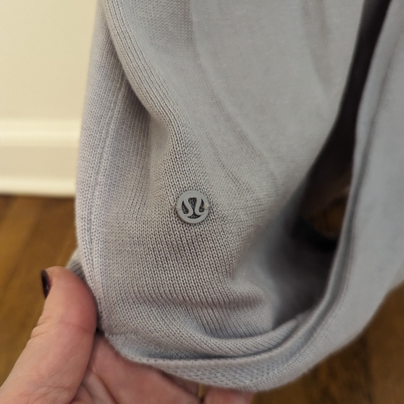 Lululemon Back to Balance sweater in lilac size 6 - Picture 3 of 4
